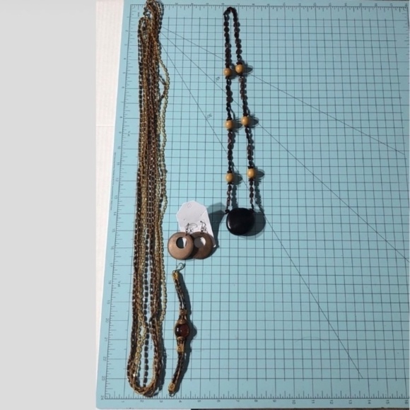 Vintage Boho Beaded Layered Necklace Set Bracelet Earrings - Picture 7 of 7